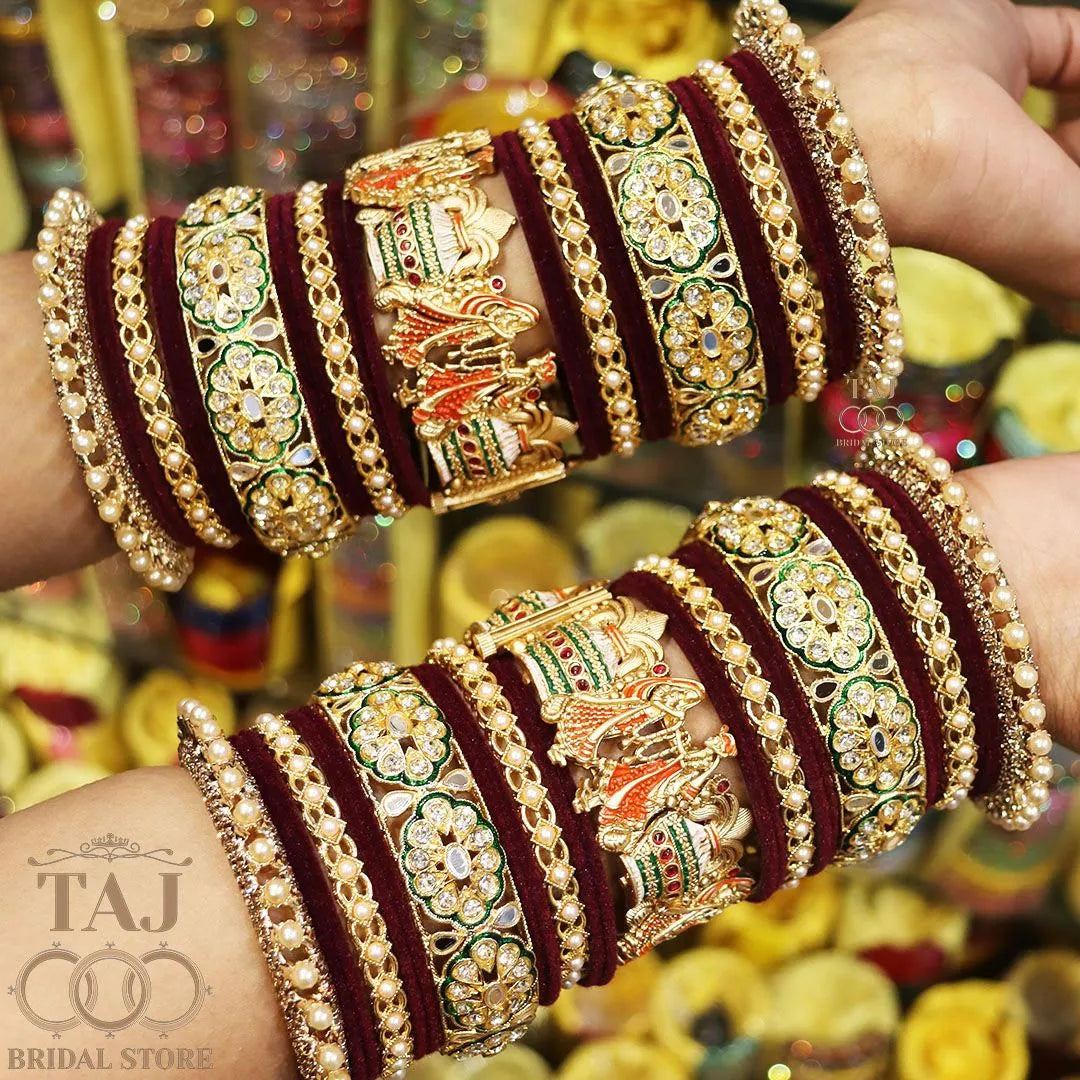 Rajwadi Wedding Metal Chura Set With Beautiful Dulha Dulhan Design Kada