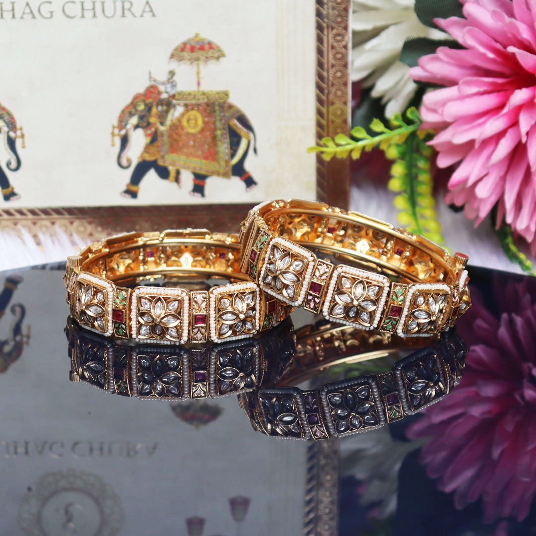 Fashion Gold Plated Bracelet for Girls in Traditional Stones Design