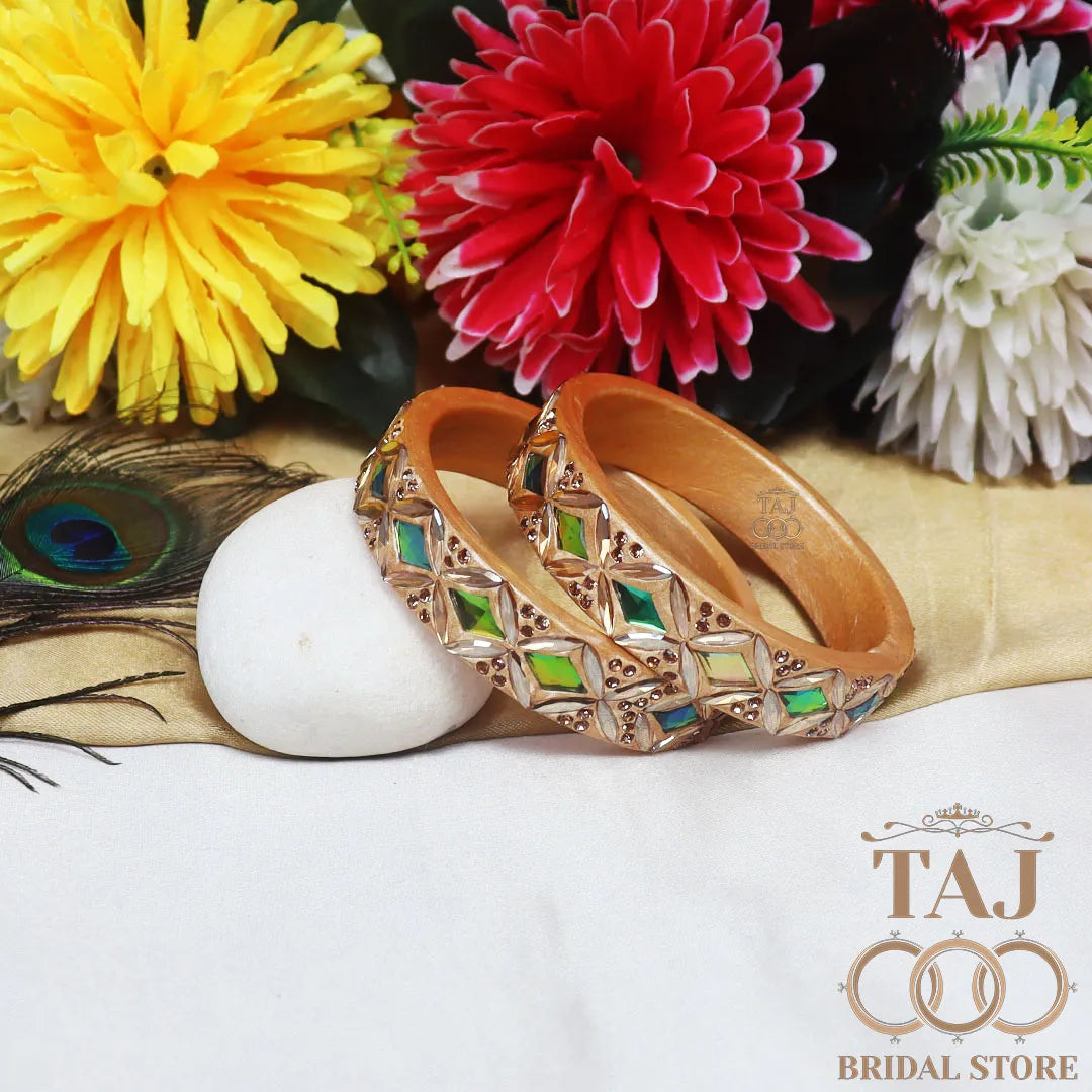 Designer Lac Kada Bangles with Exquisite Kundan Work