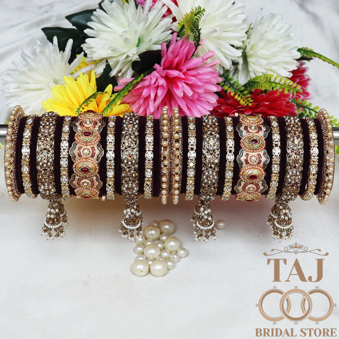 Rajwadi Style Bridal Bangles With Beautiful Antique Design Metal Kada