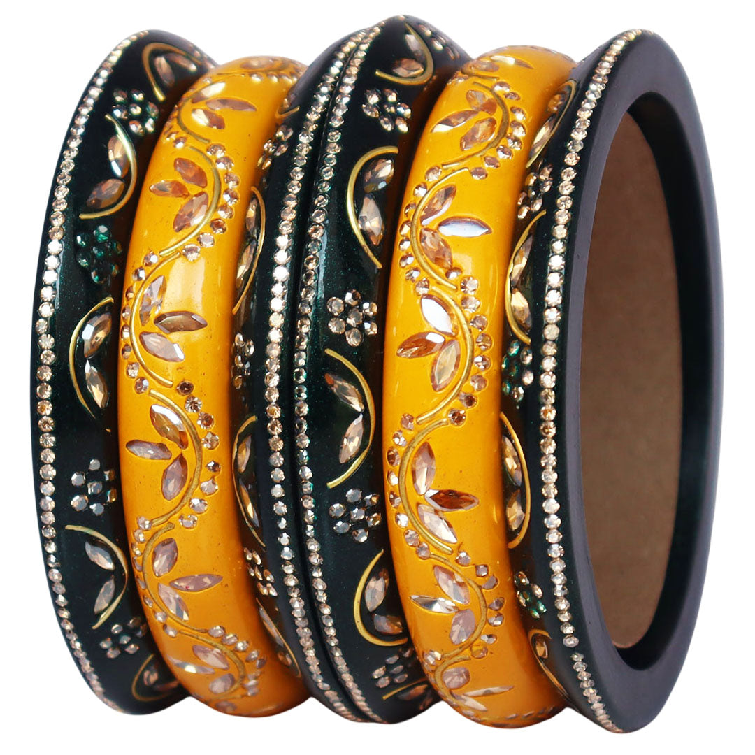 Fashionable Short Lac Bangles Set With Beautiful Kundan Design