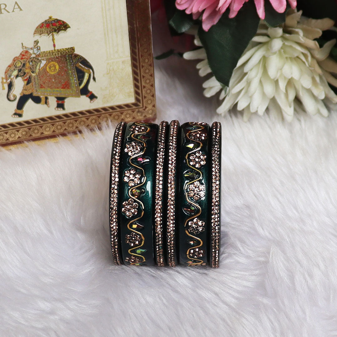 Handmade Traditional Short Lac Bangles Set With Latest Kundan Design