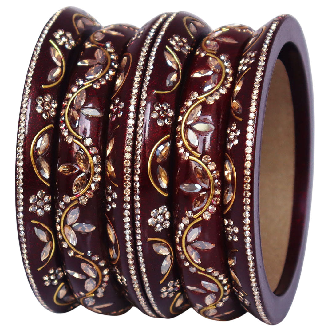 Fashionable Short Lac Bangles Set With Beautiful Kundan Design