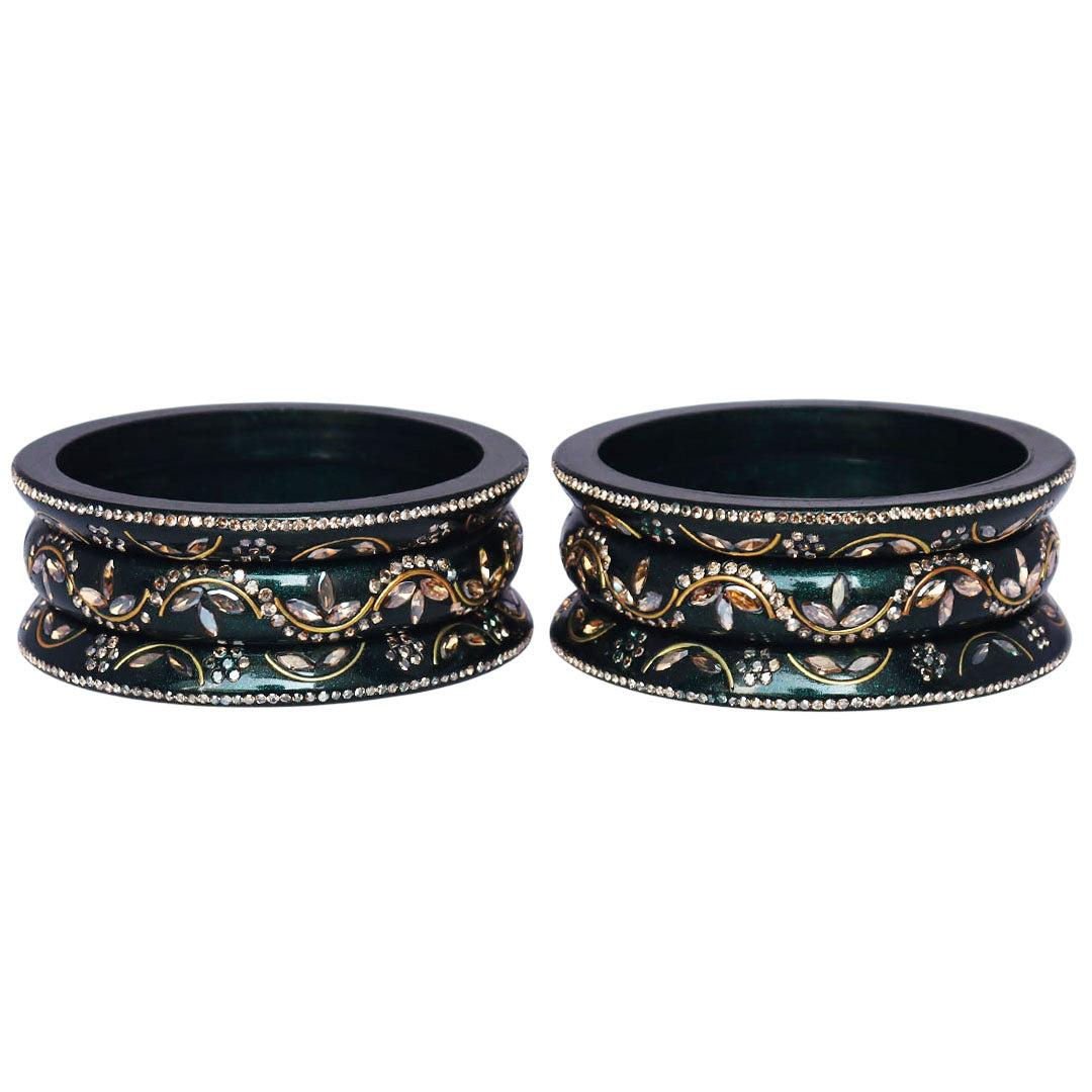 Fashionable Short Lac Bangles Set With Beautiful Kundan Design