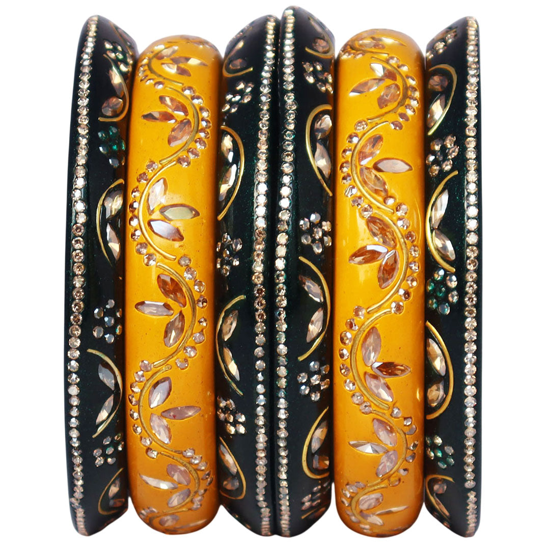 Fashionable Short Lac Bangles Set With Beautiful Kundan Design