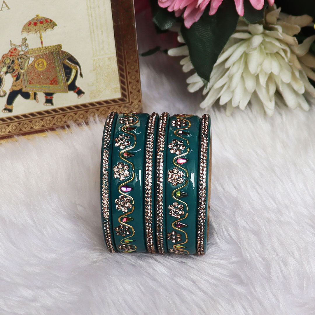 Handmade Traditional Short Lac Bangles Set With Latest Kundan Design